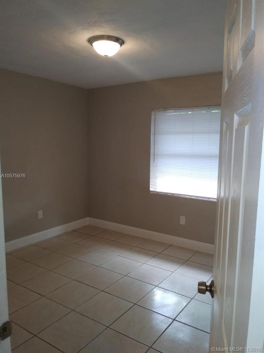 DEVON AIRE VILLAS SEC 8 - Residential