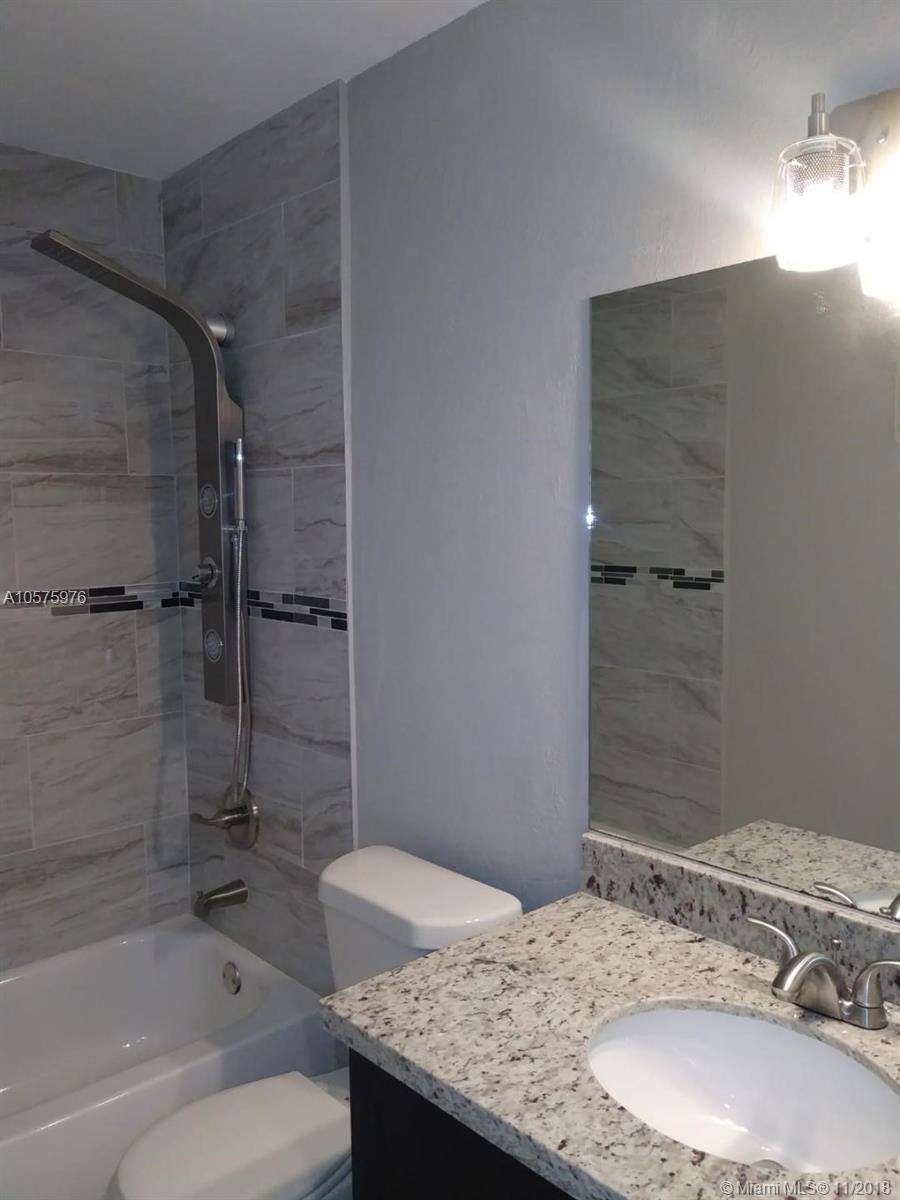 DEVON AIRE VILLAS SEC 8 - Residential