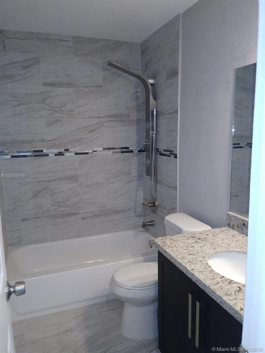 DEVON AIRE VILLAS SEC 8 - Residential