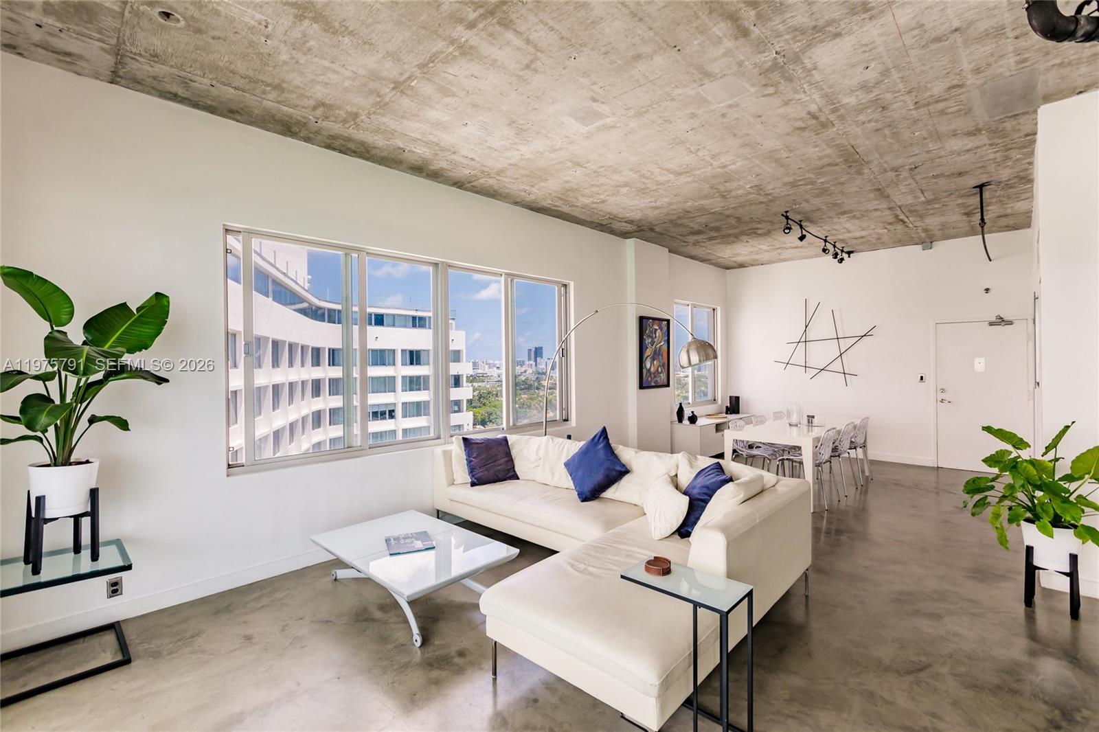 1000 West Avenue Penthouse 11