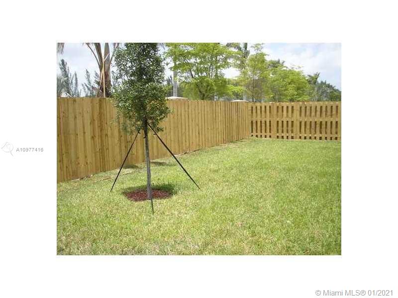 DORAL BREEZE - Residential Lease