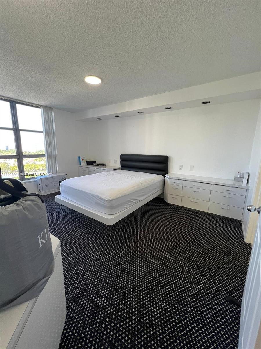 MYSTIC POINTE TOWER 500 C - Residential Lease