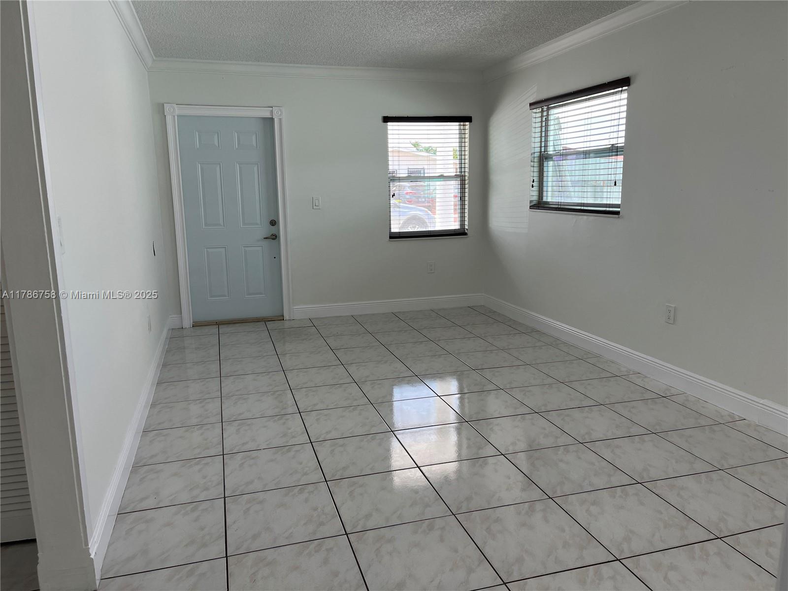 10571 SW 27th St 0