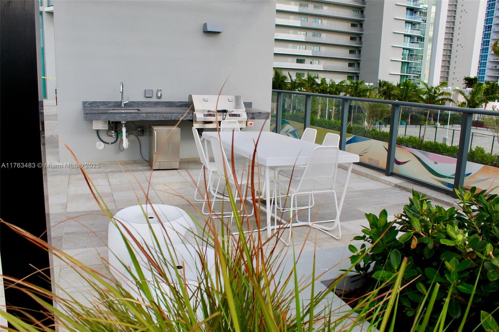 PARAISO BAYVIEWS CONDO - Residential