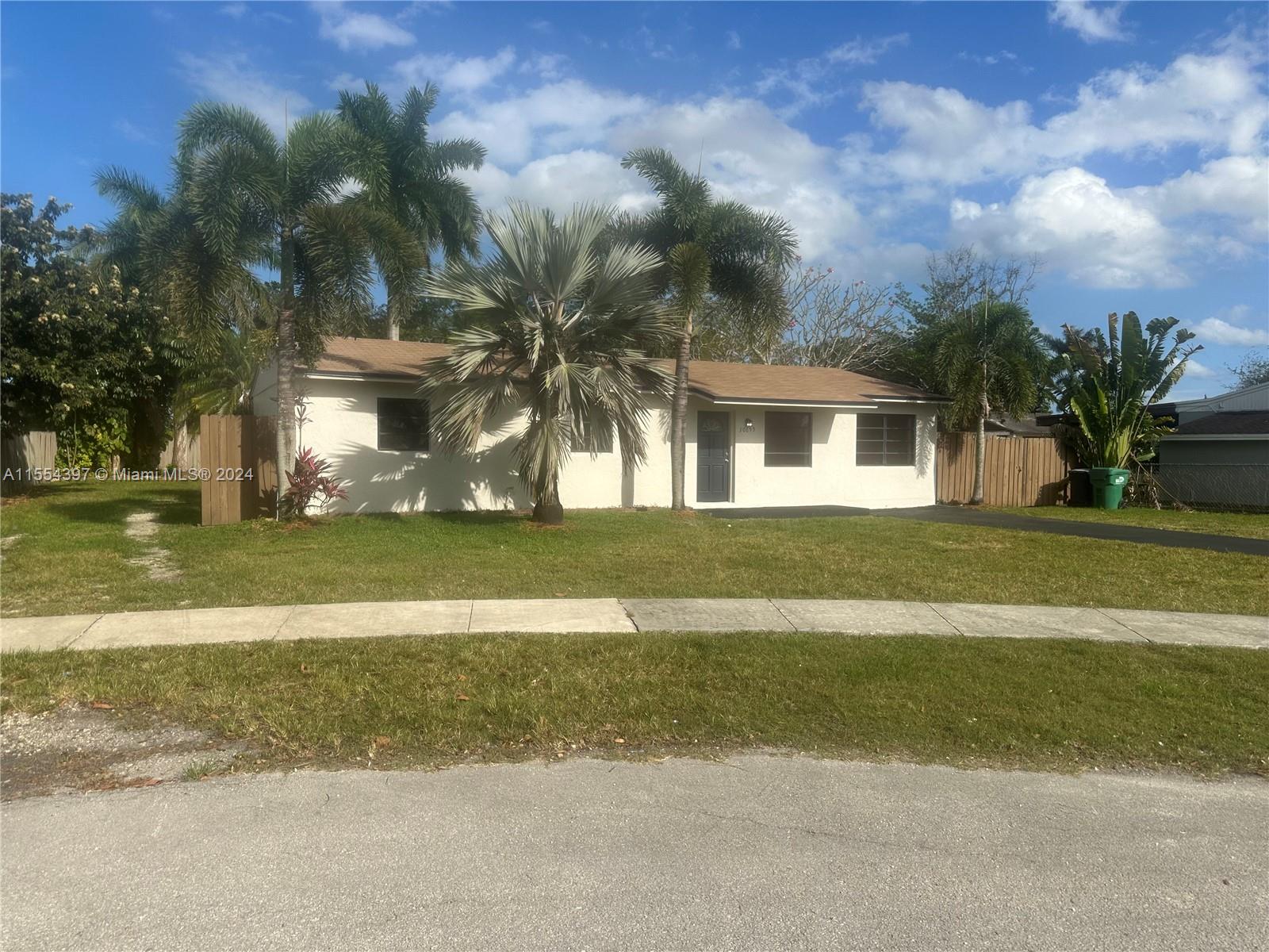 ALFIE MANOR - Residential Lease