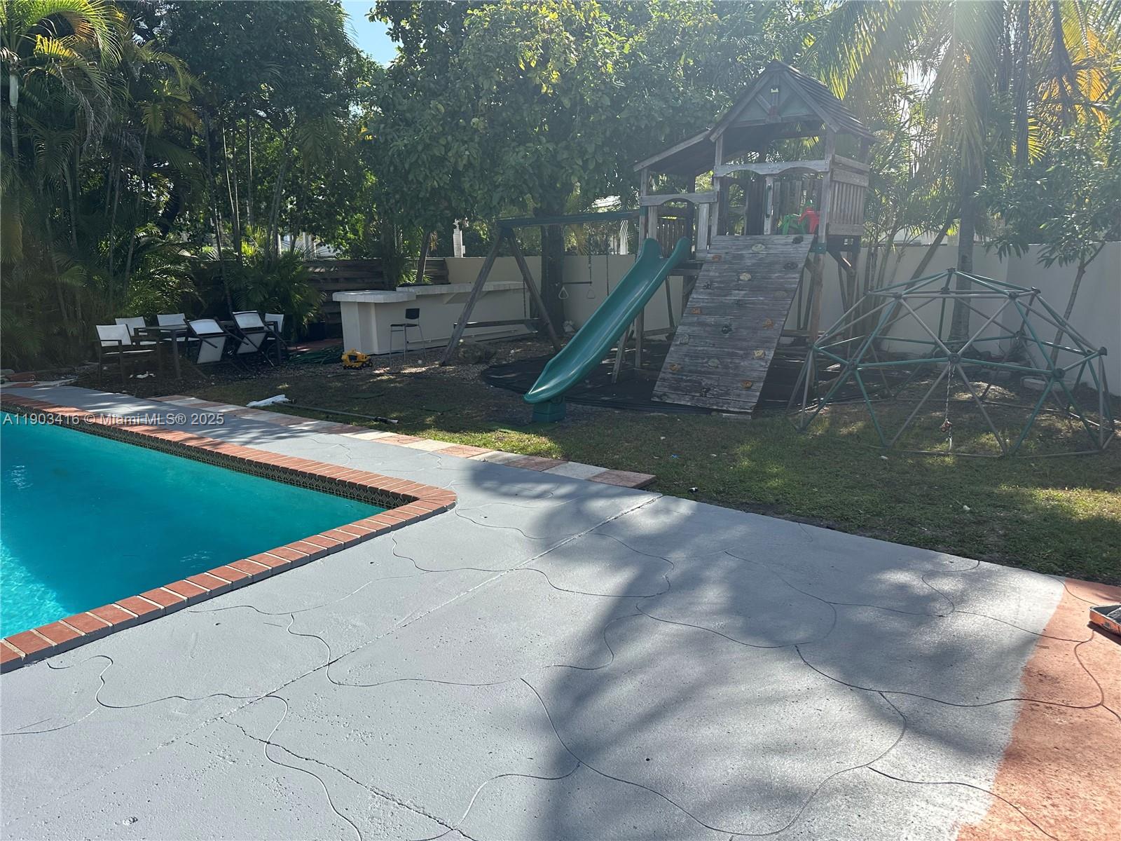 FAIRVIEW HOMES - Residential