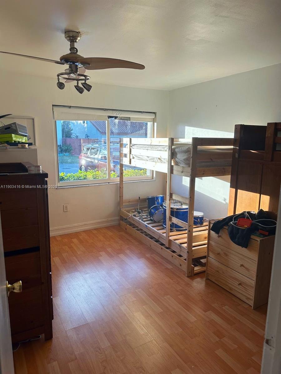 FAIRVIEW HOMES - Residential