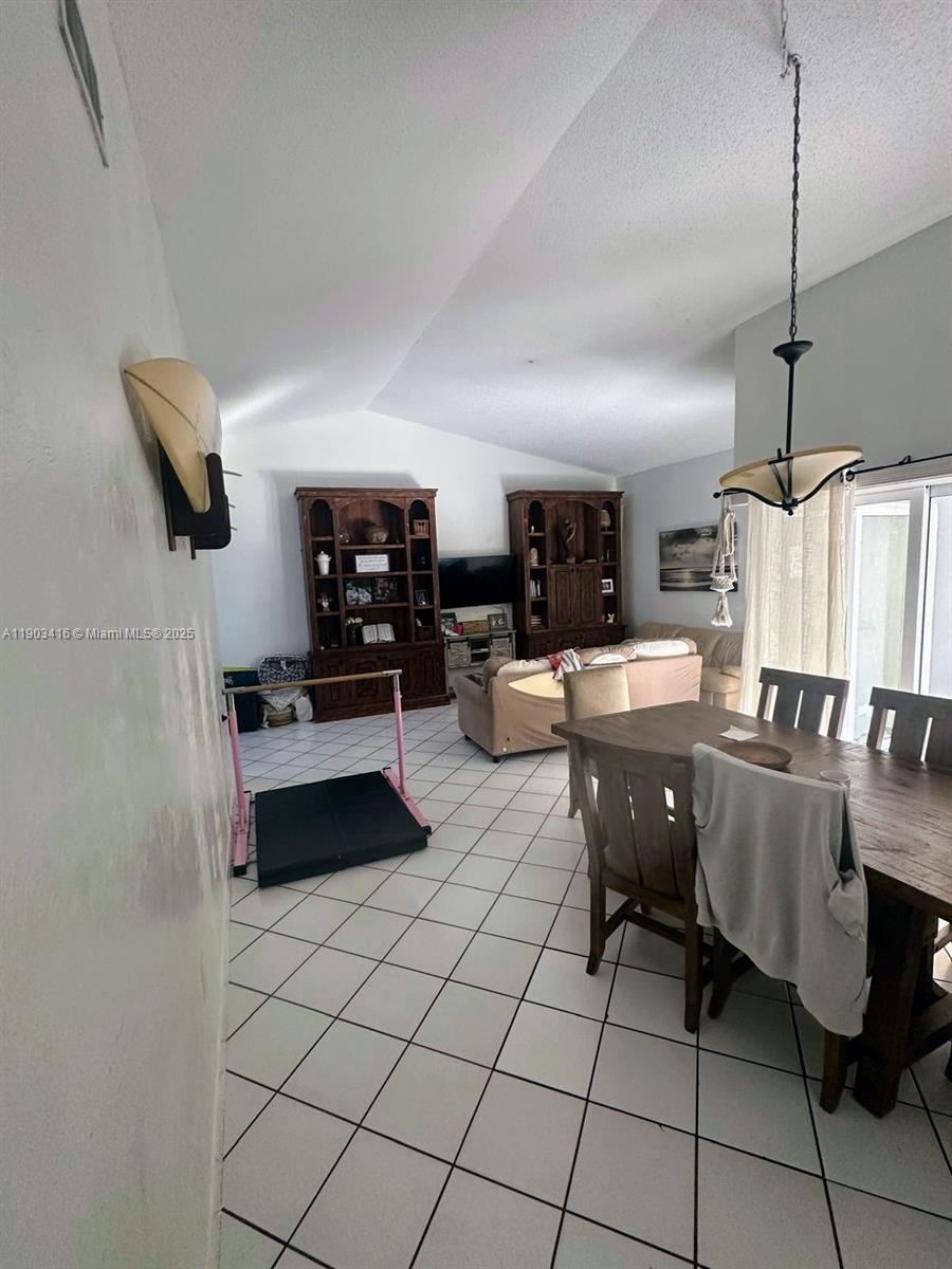 FAIRVIEW HOMES - Residential