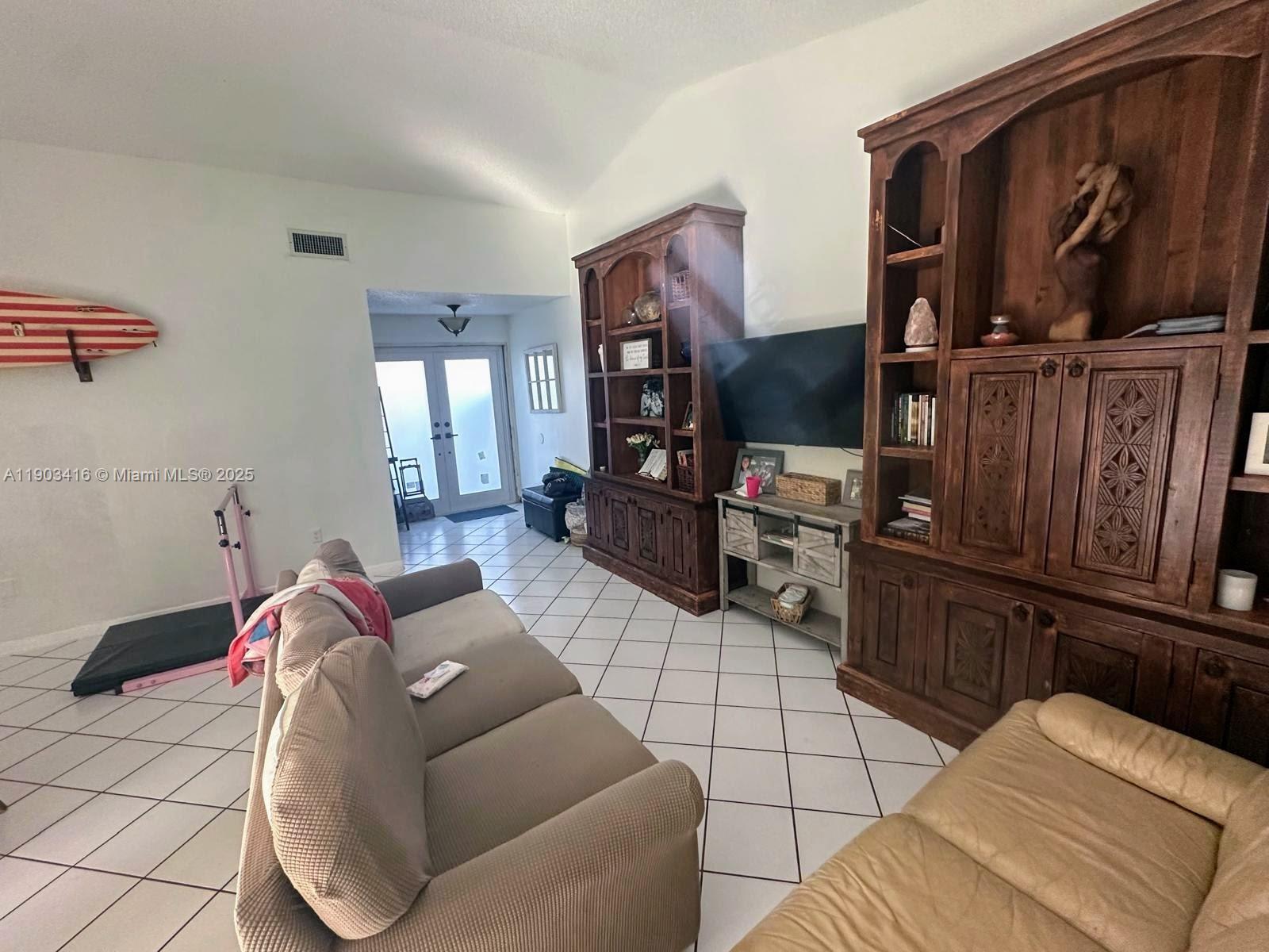 FAIRVIEW HOMES - Residential