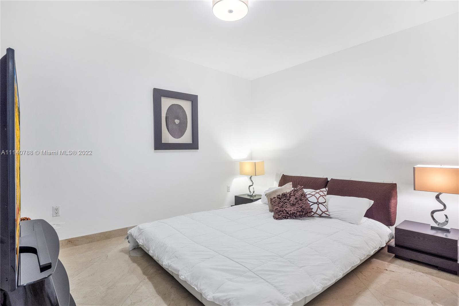 CONTINUUM ON SOUTH BEACH - Residential