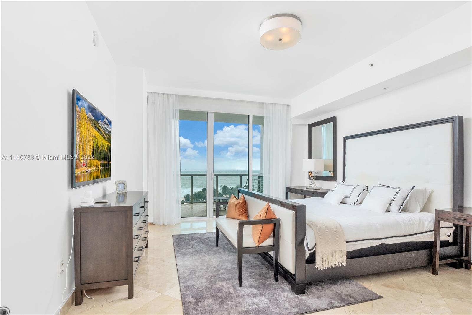 CONTINUUM ON SOUTH BEACH - Residential