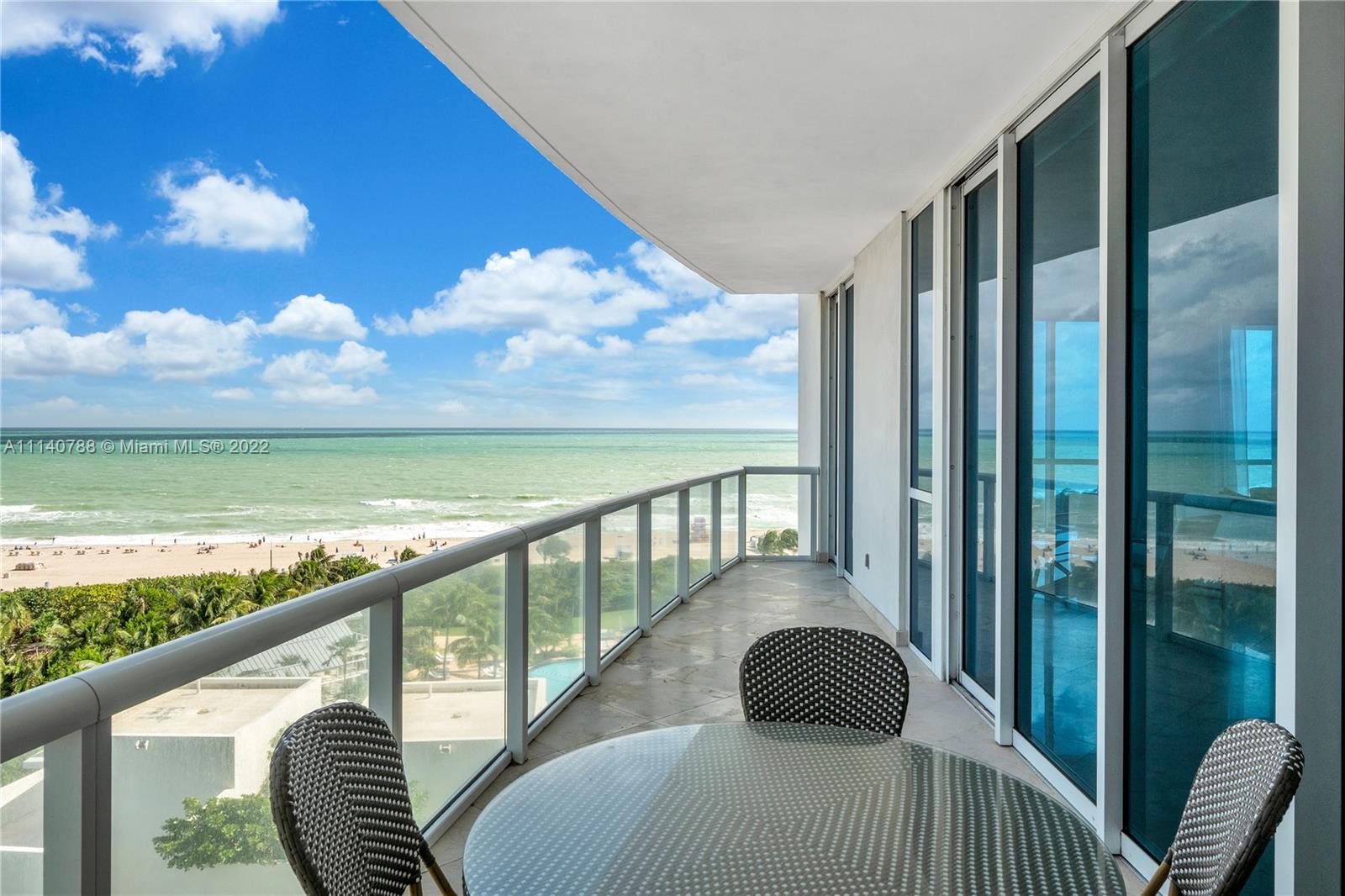CONTINUUM ON SOUTH BEACH - Residential