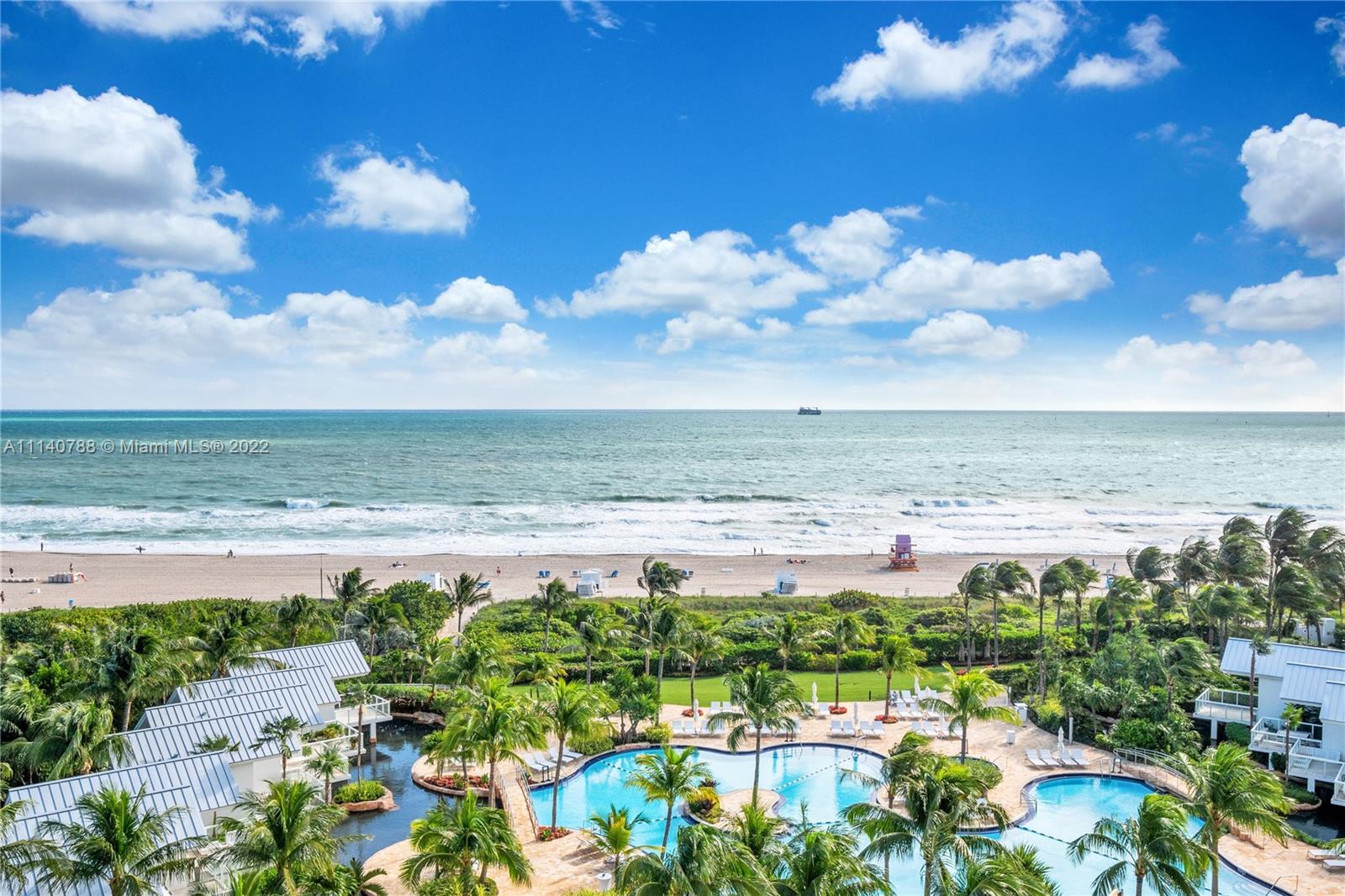 CONTINUUM ON SOUTH BEACH - Residential