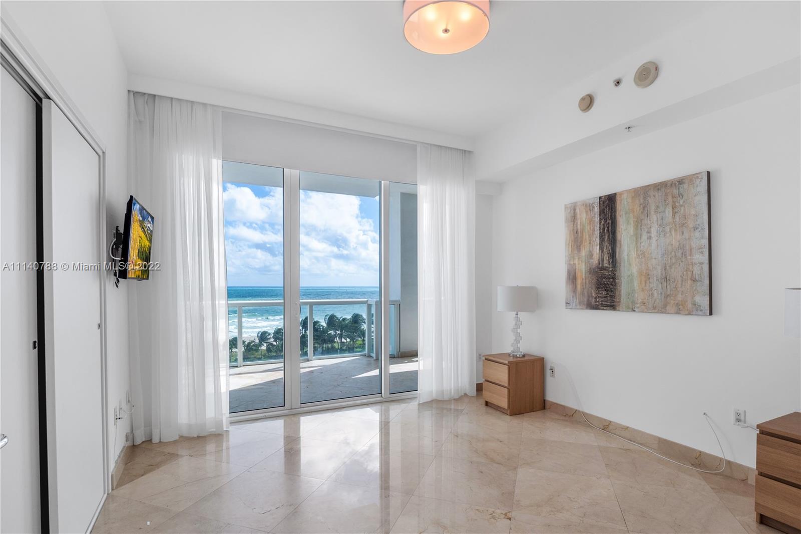 CONTINUUM ON SOUTH BEACH - Residential