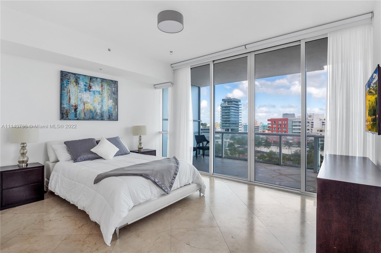 CONTINUUM ON SOUTH BEACH - Residential