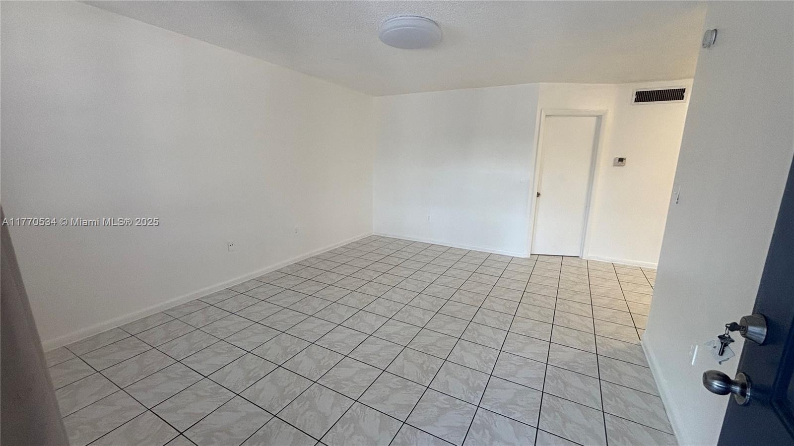 Rental Property at 321 Ne 1st Ct 213, Hallandale Beach, Broward County, Florida - Bedrooms: 1 
Bathrooms: 1  - $1,800 MO.