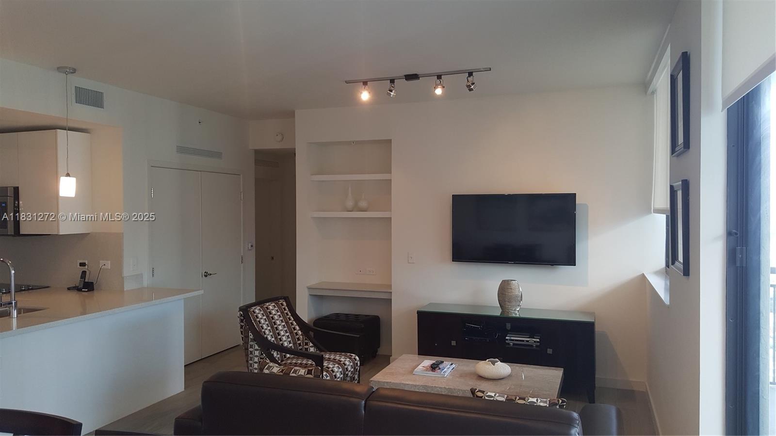 999 SW 1st Ave 2514