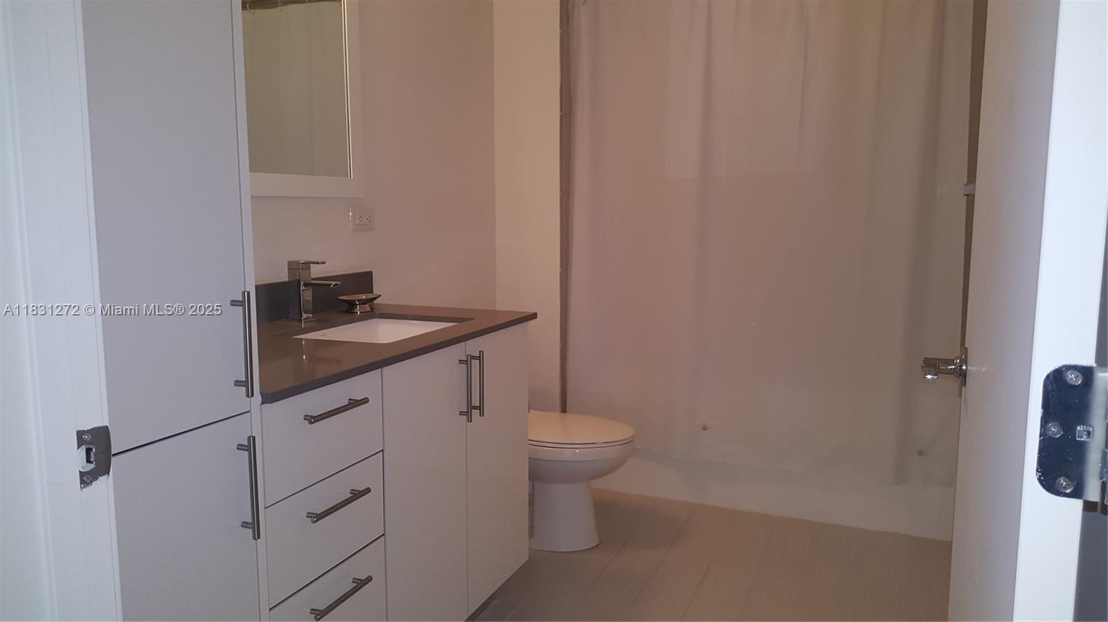 999 SW 1st Ave 2514