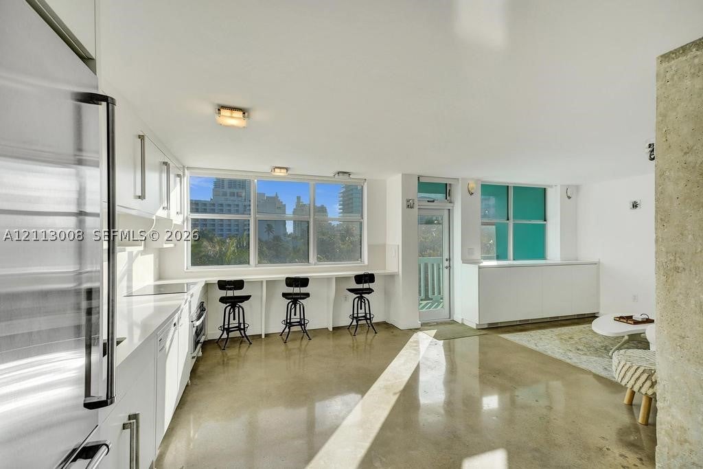 301 Ocean Dr 402