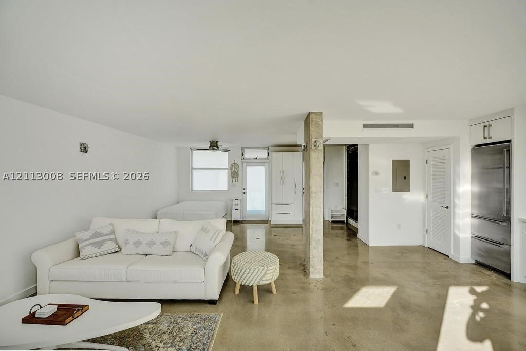 301 Ocean Dr 402