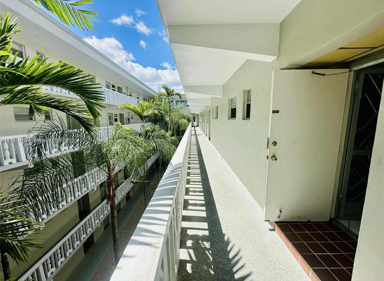 THIRD GULFSTREAM GARDEN - Residential Lease