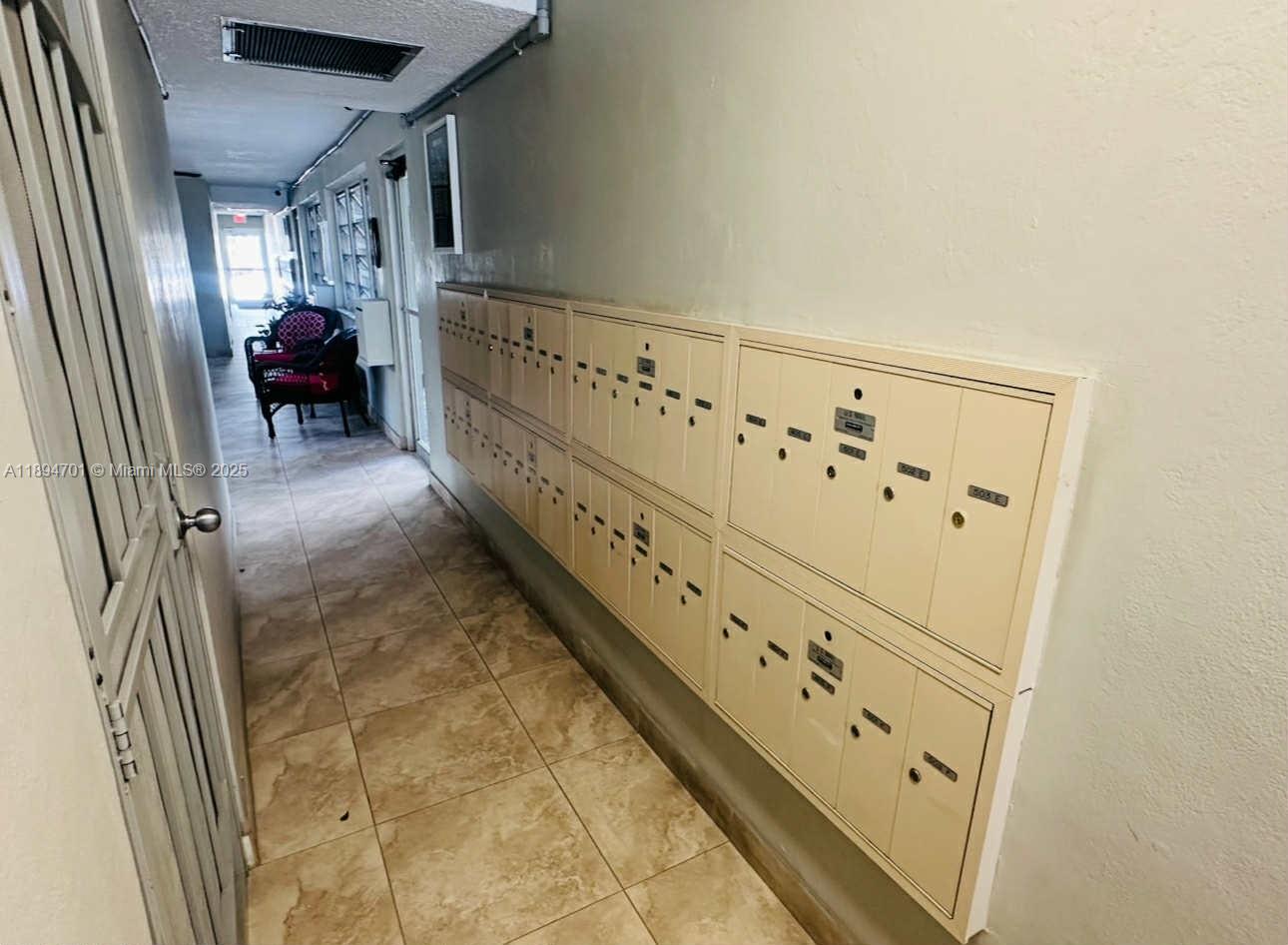 THIRD GULFSTREAM GARDEN - Residential Lease
