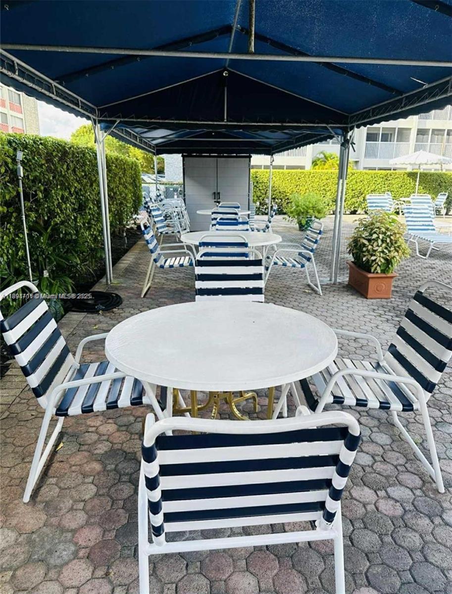 THIRD GULFSTREAM GARDEN - Residential Lease