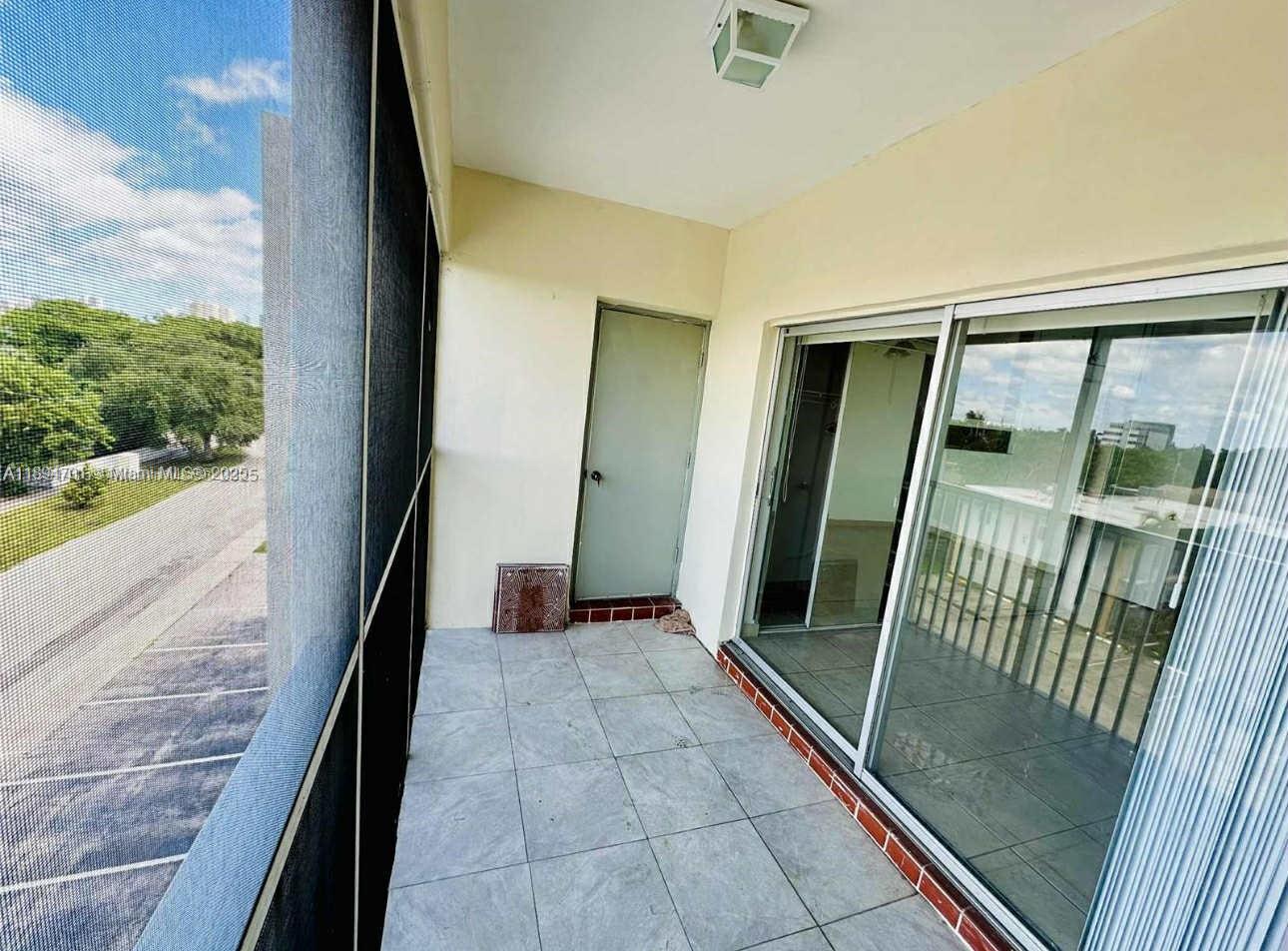 THIRD GULFSTREAM GARDEN - Residential Lease