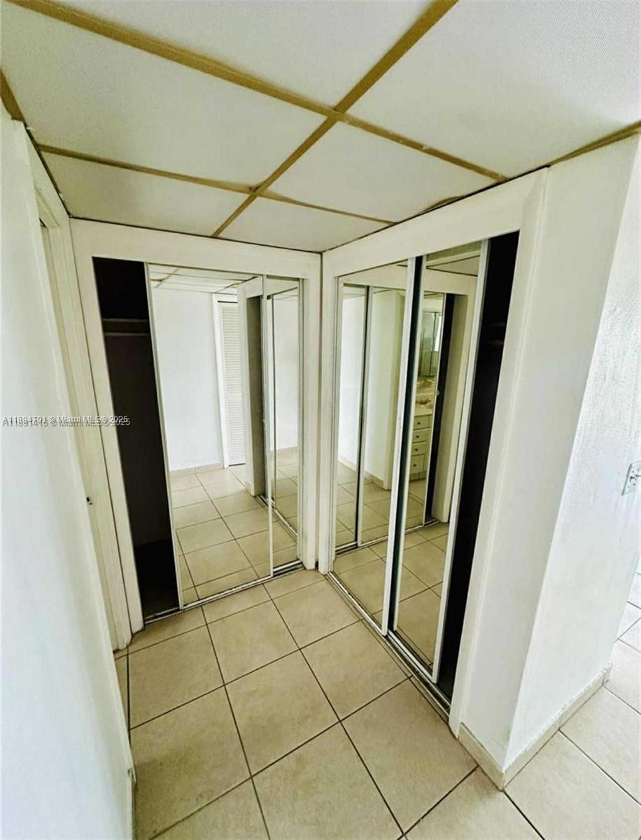 THIRD GULFSTREAM GARDEN - Residential Lease