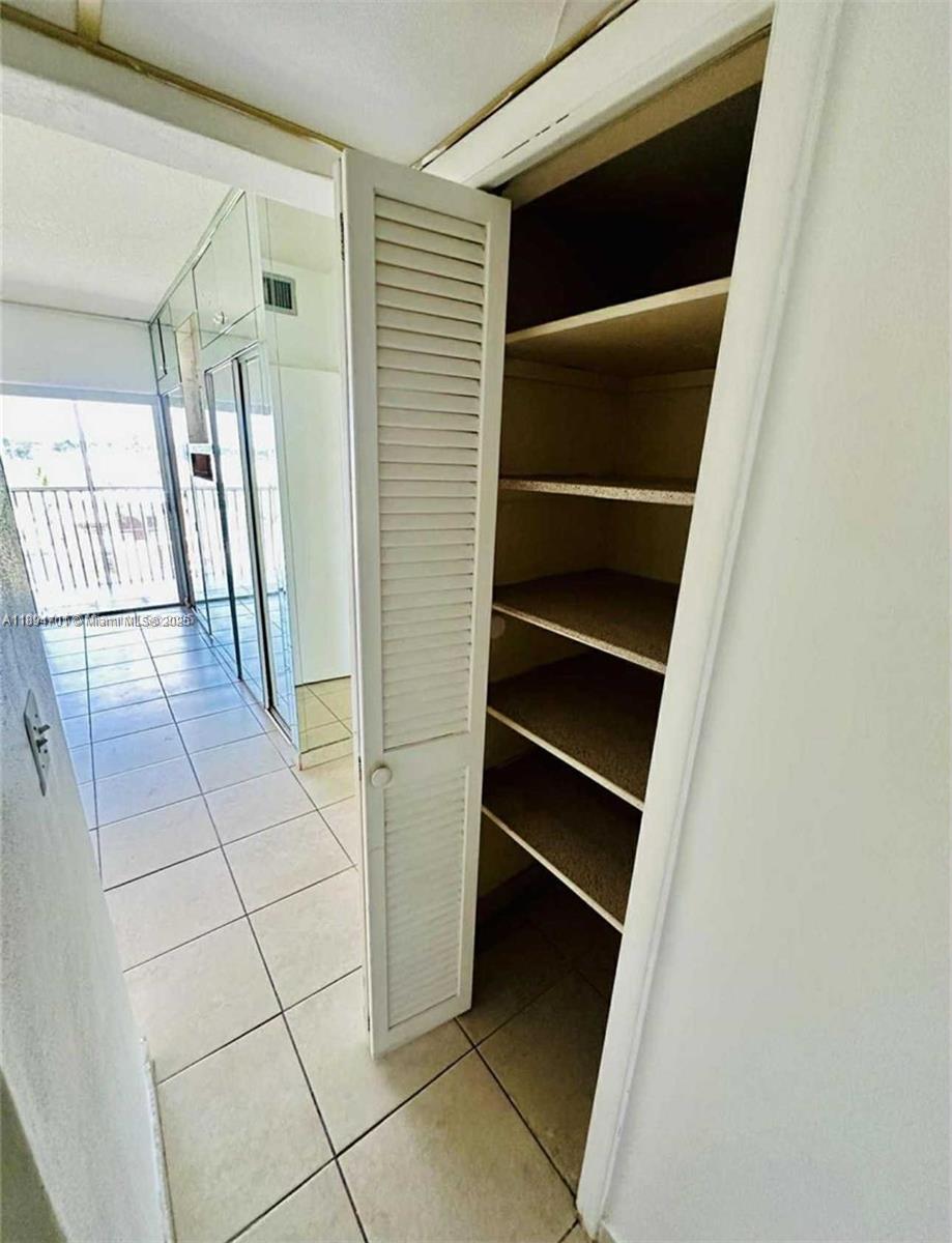 THIRD GULFSTREAM GARDEN - Residential Lease