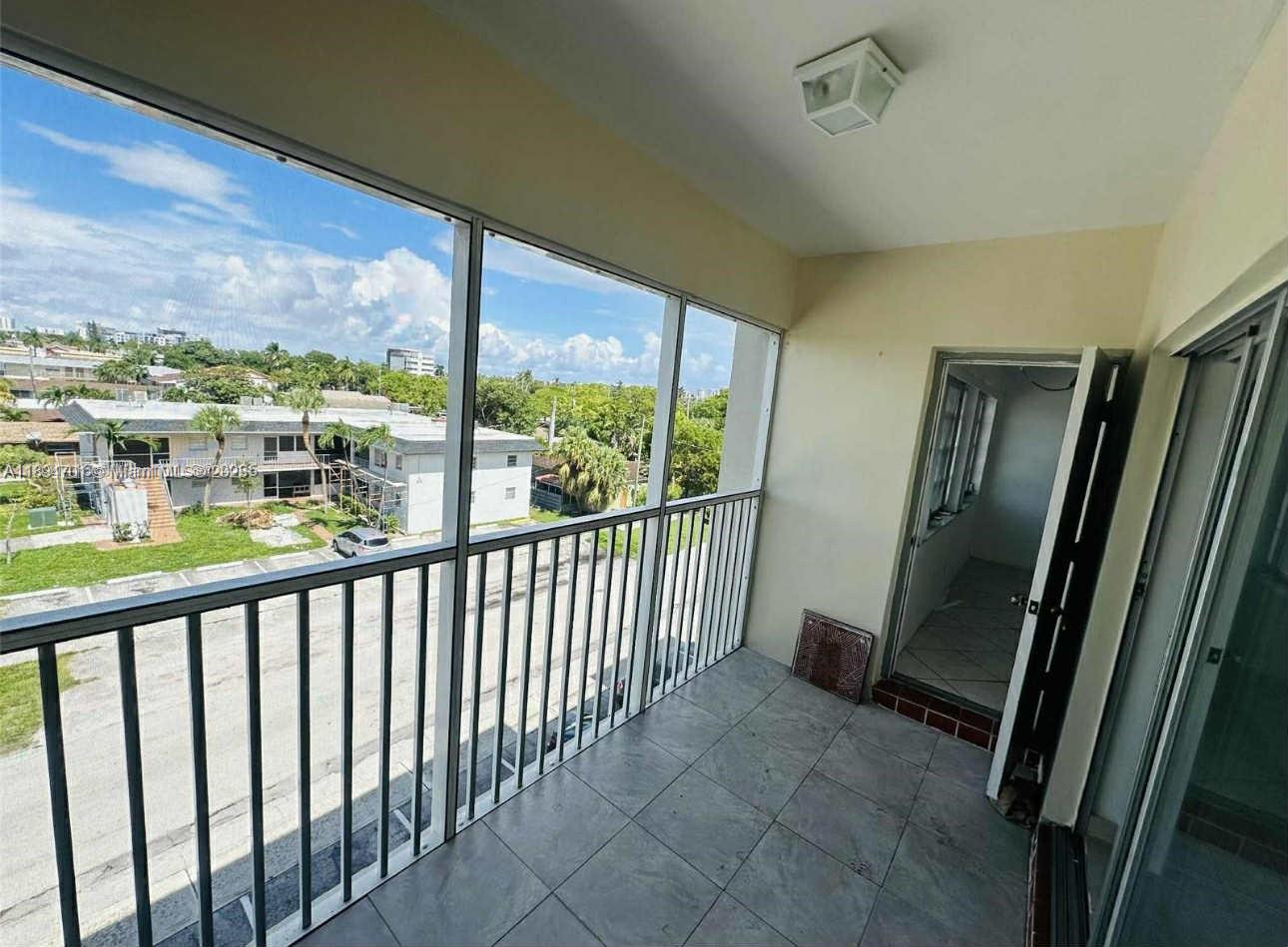 THIRD GULFSTREAM GARDEN - Residential Lease