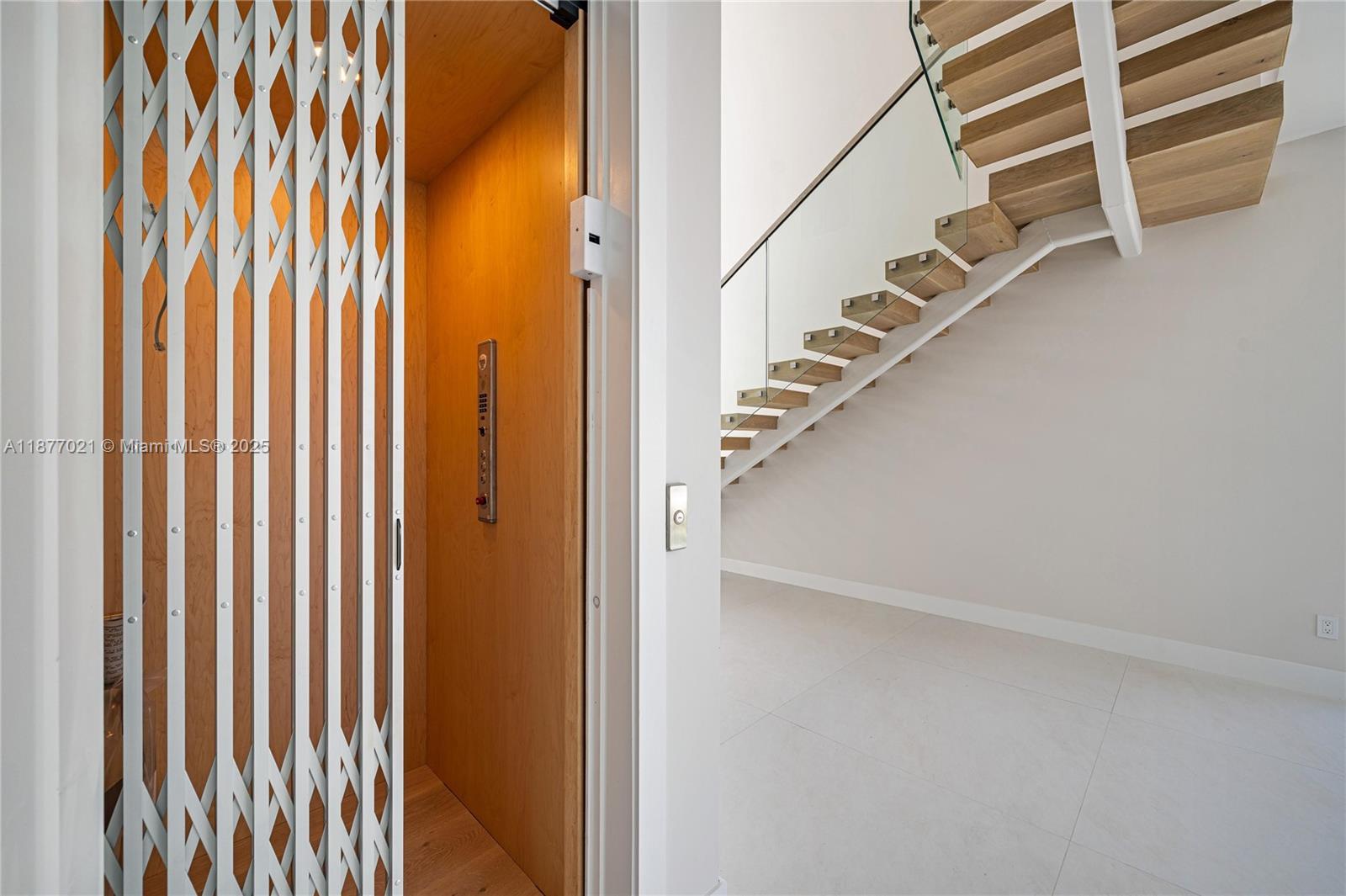 BISCAYNE BEACH-2ND ADDN - Residential