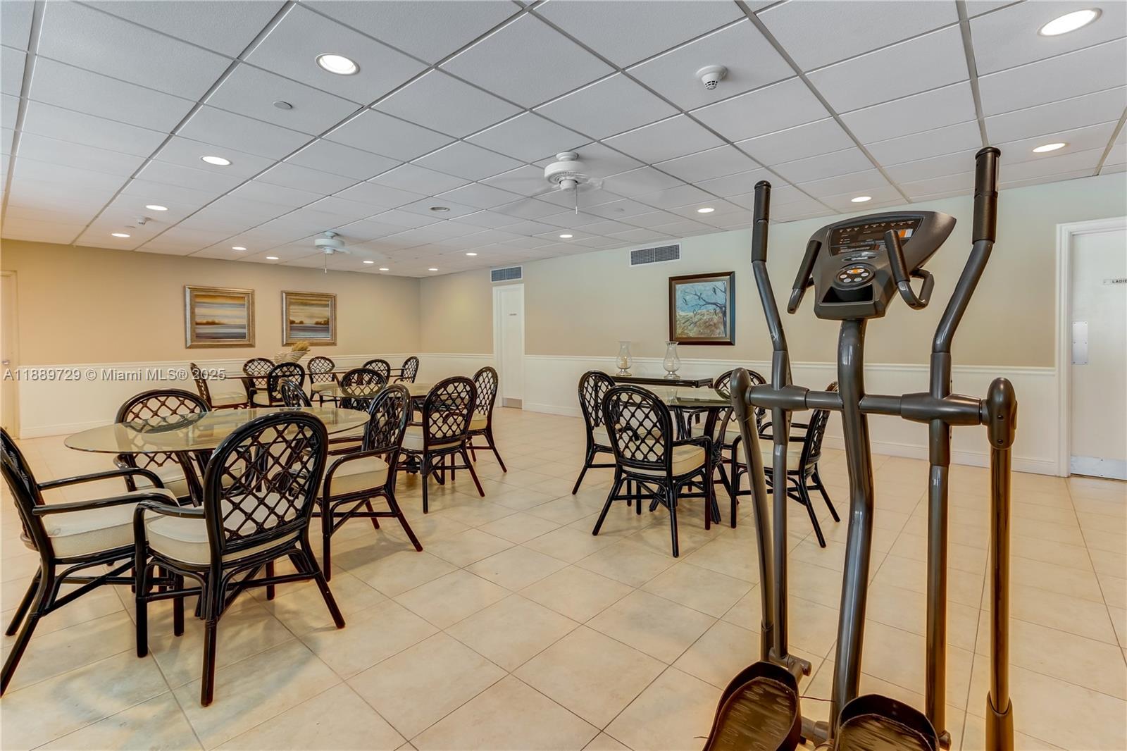 GALEN BREAKERS CONDOMINIU - Residential Lease