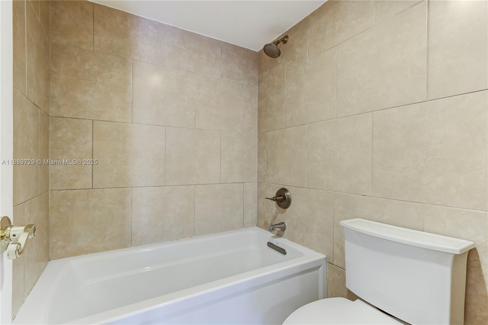 GALEN BREAKERS CONDOMINIU - Residential Lease