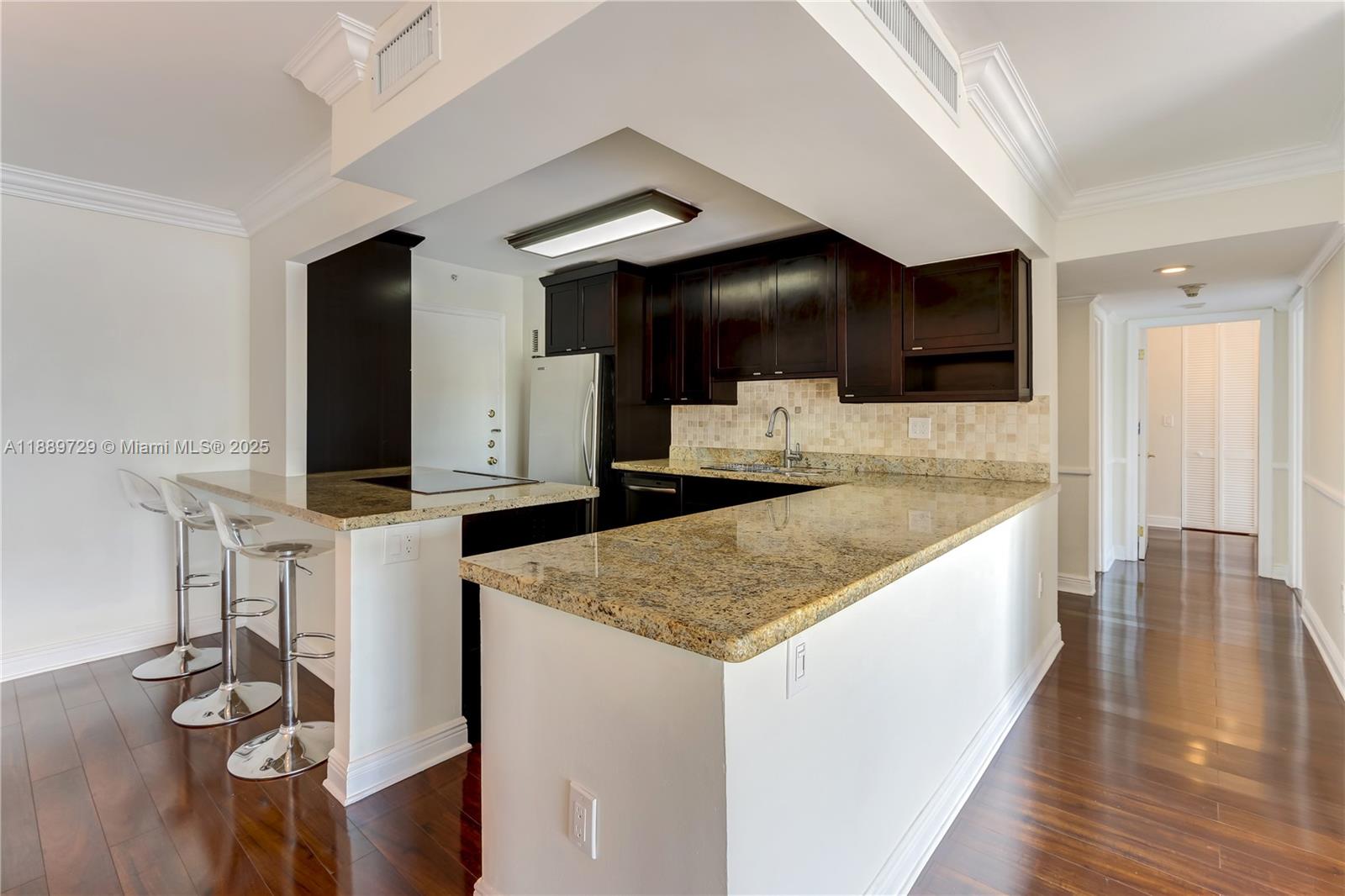 GALEN BREAKERS CONDOMINIU - Residential Lease