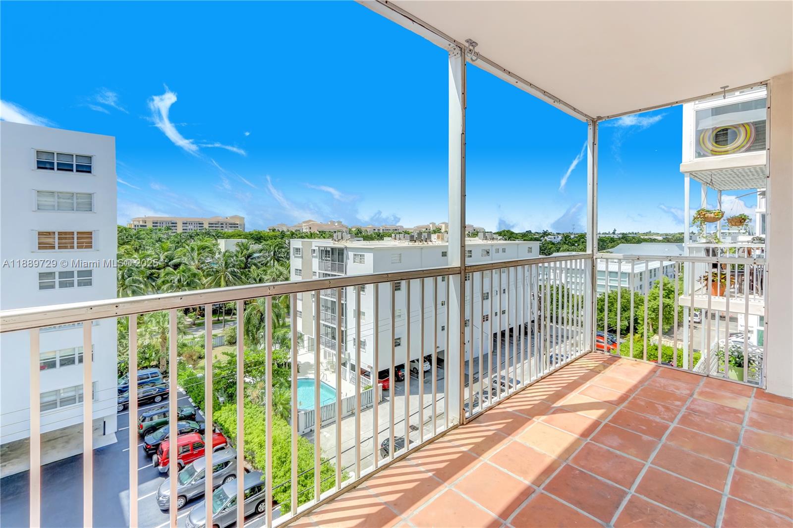 GALEN BREAKERS CONDOMINIU - Residential Lease
