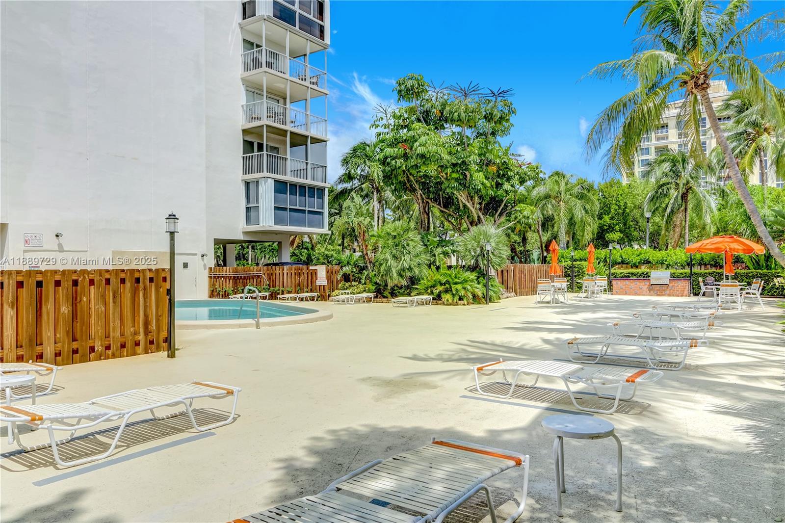 GALEN BREAKERS CONDOMINIU - Residential Lease