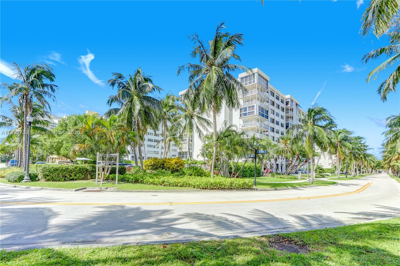 GALEN BREAKERS CONDOMINIU - Residential Lease