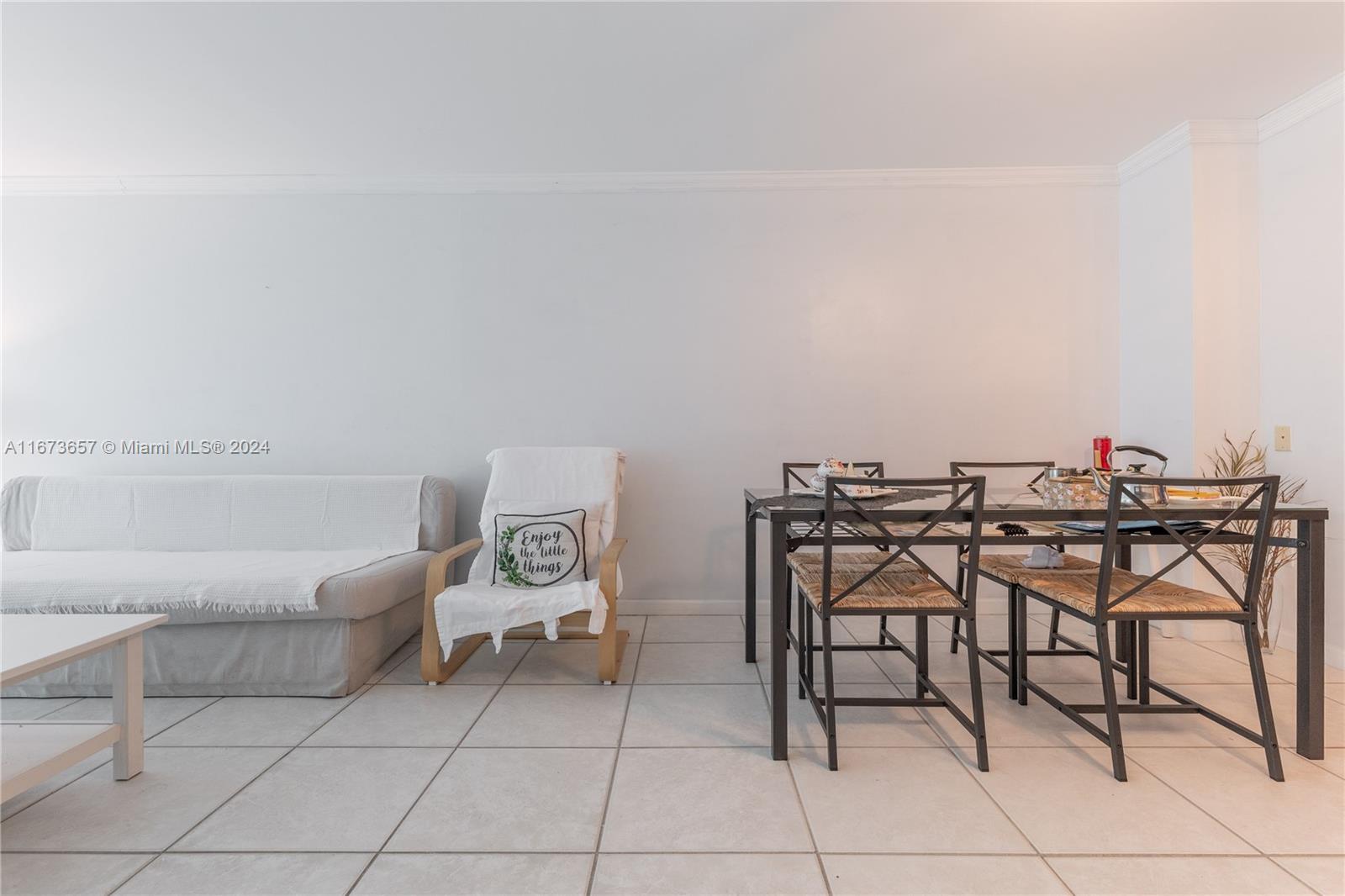 DEL PRADO - Residential