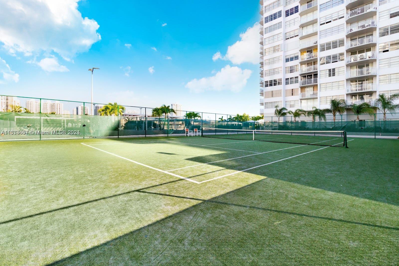 DEL PRADO - Residential