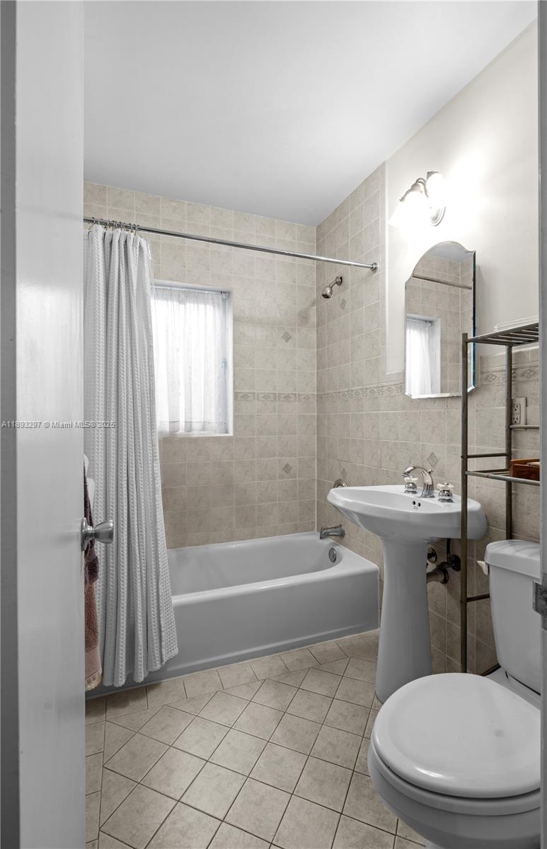 CORAL GABLES GRANADA SEC - Residential