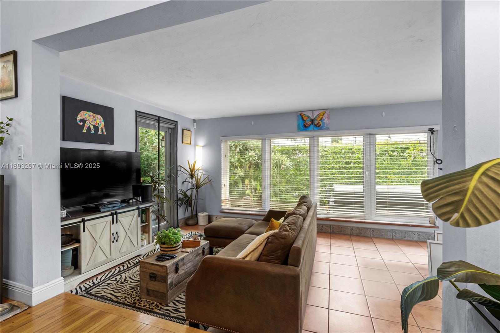CORAL GABLES GRANADA SEC - Residential