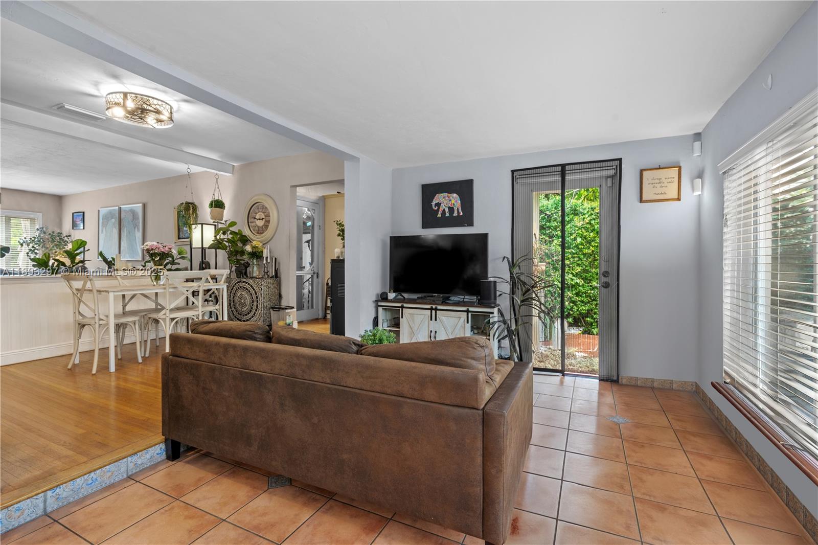 CORAL GABLES GRANADA SEC - Residential