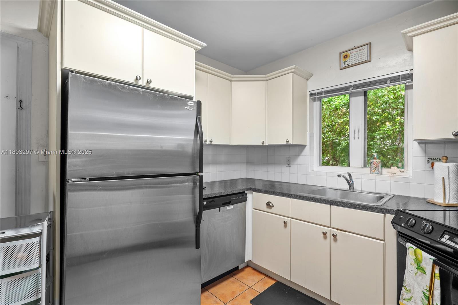 CORAL GABLES GRANADA SEC - Residential