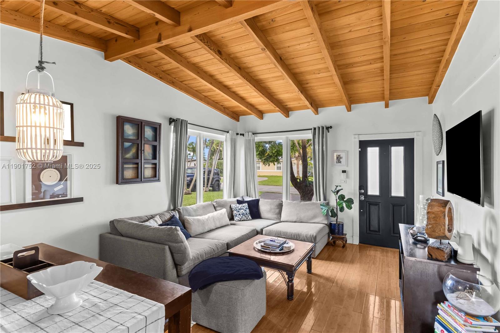 5344 SW 90th Ct, Miami, FL, 33165/$850,000 2 5344 SW 90th Ct