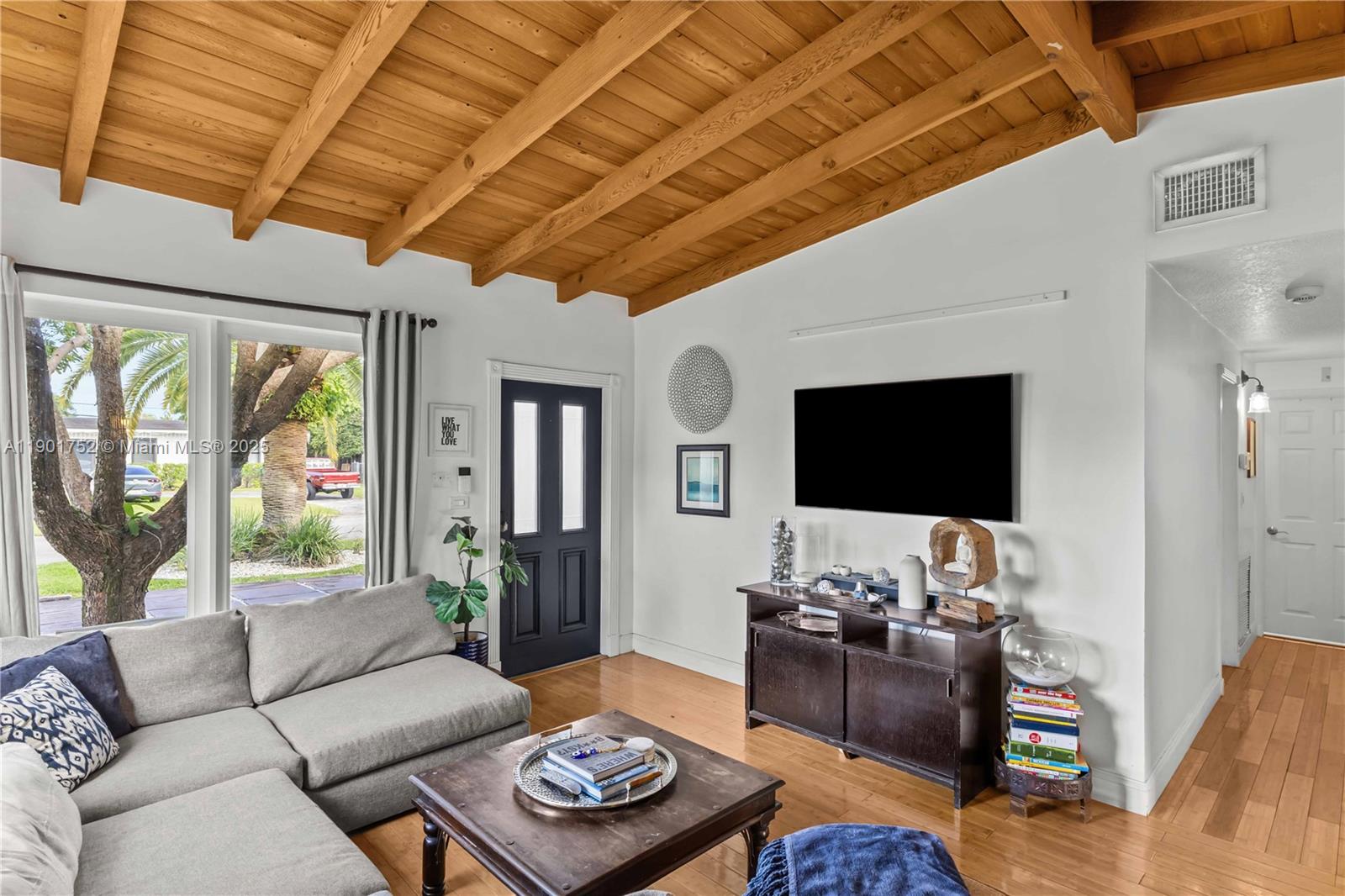 5344 SW 90th Ct, Miami, FL, 33165/$850,000 1 5344 SW 90th Ct