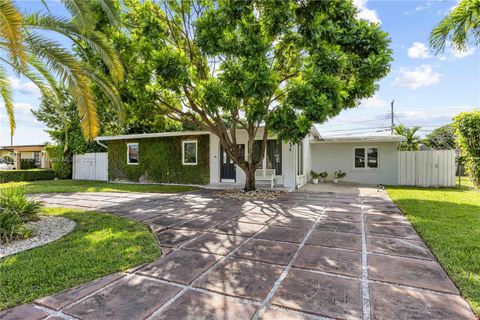 5344 SW 90th Ct Miami FL 33165