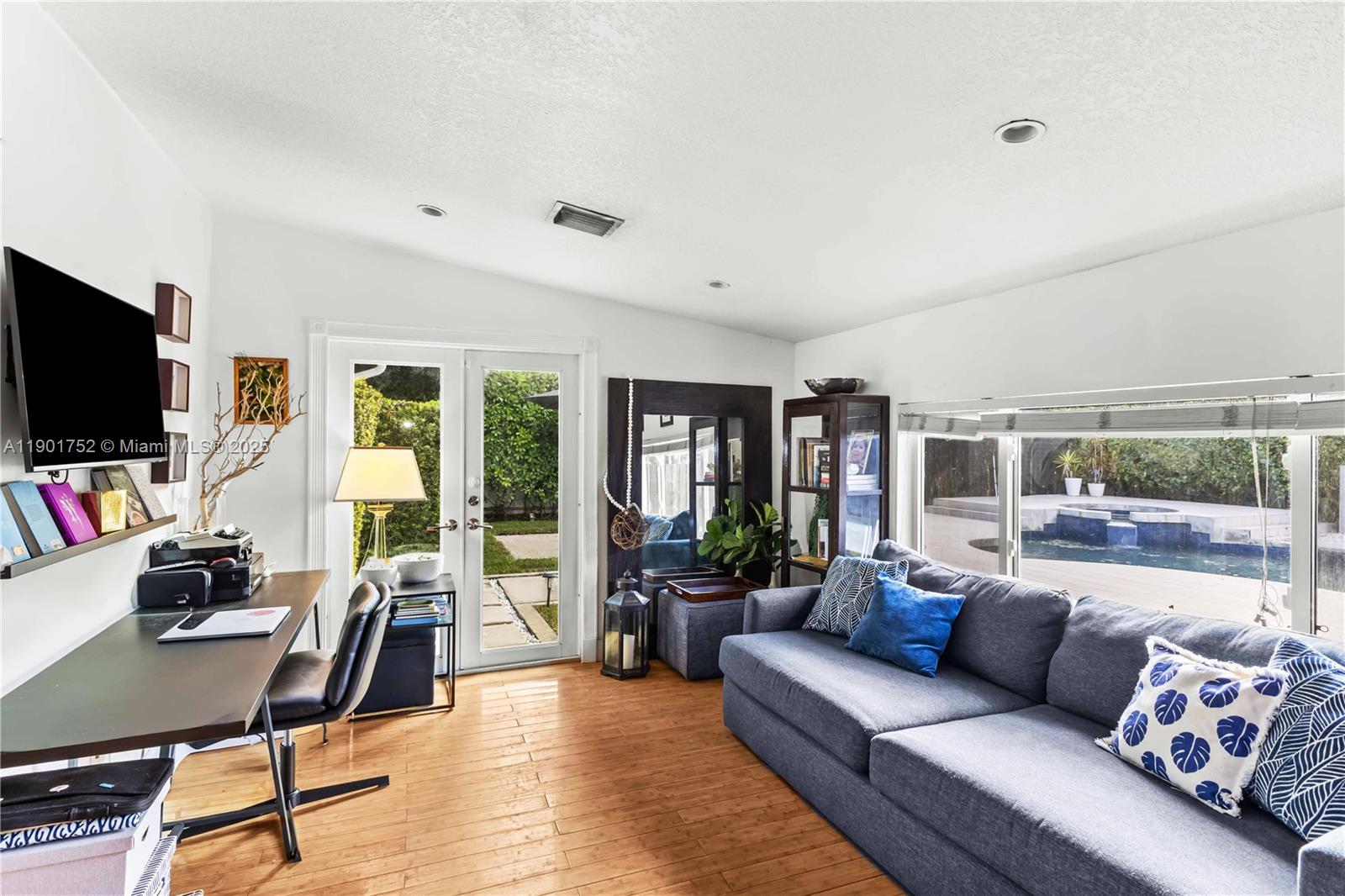 TROPICAL GARDENS ESTATES - Residential