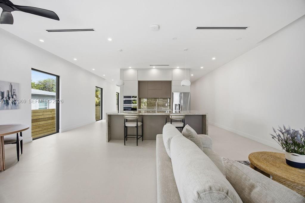 HOLIDAY HEIGHTS - Residential Lease