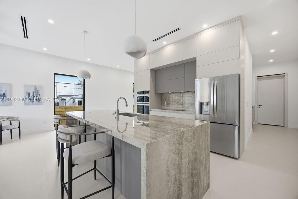 HOLIDAY HEIGHTS - Residential Lease